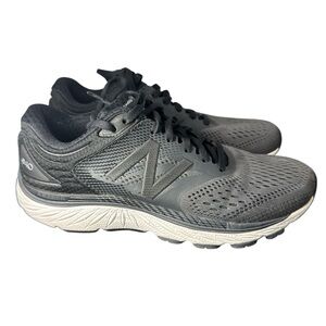 New Balance 940 Women's Running Gray/black Size 7.5 with thirty two insoles